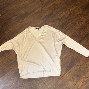 White House black market size small long sleeve top